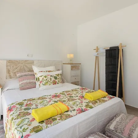 Apartament Purple Volcano Apartment, Free Access To The Fariones Sports Center